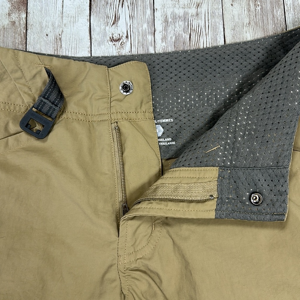 Mountain Hardware Women's Belted Cargo Shorts sz 4 Tan Nylon Hiking Outdoor 8” - Picture 7 of 16